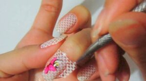 Adesivos de Unhas - como aplicar adesivos de unhas para criar looks incríveis